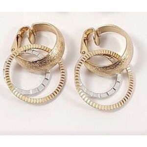 Vintage Sarah Coventry Clasp Earrings Rare Style Rings Texture Gold Silver